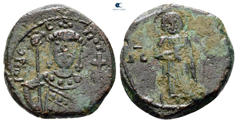 John II Comnenus AD 1118-1143. Thessalonica
Half Tetarteron Æ

16 mm, 2,19 g...
