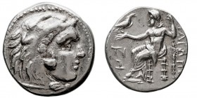 MONEDAS ANTIGUAS
REINO MACEDONIO
Filipo III. Dracma. AR. (323-317 a.C.) A/Cabeza de Hércules joven con piel de león a der. R/Zeus entronizado a izq....