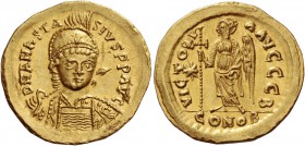 Anastasius I, 491 – 518. Solidus 491-498, AV 4.40 g. Pearl-diademed, helmeted and cuirassed bust facing three-quarters r., holding spear and ornamenta...