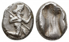 Achaemenidae. Darius I to Xerxes II, ca. 485-420 B.C. AR Siglos (15.5mm, 5.4 g). Persian hero-king in kneeling-running stance right, holding spear and...