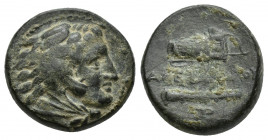 Kings of Macedon. Uncertain mint in Macedon. Alexander III "the Great" 336-323 BC. Bronze Æ (18 mm, 5.9 g) Head of Herakles right, wearing lion skin /...