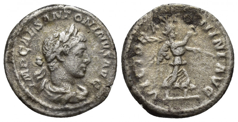 Elagabalus. Denarius. (19mm, 3.2 g). 218-219 AD Rome. Anv: Laureate and draped b...