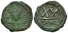 Tiberius II Constantine. 578-582. AE half follis (24mm, 5.5 g). Constantinople mint, struck 579-582. Dm TIb CONSTANT P P AV, helmeted and cuirassed bu...
