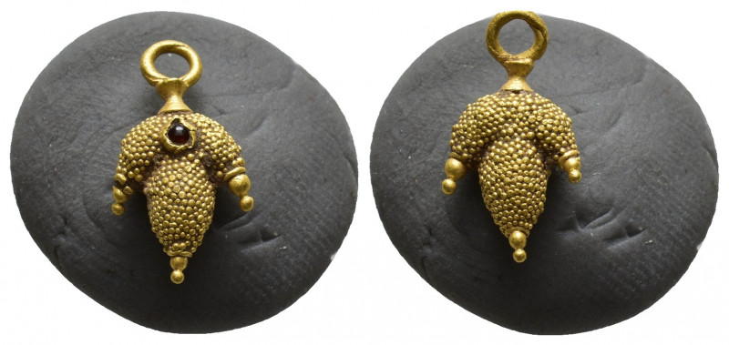 Ancient gold pendant (15mm, 0.9 g) SOLD AS SEEN, NO RETURN!