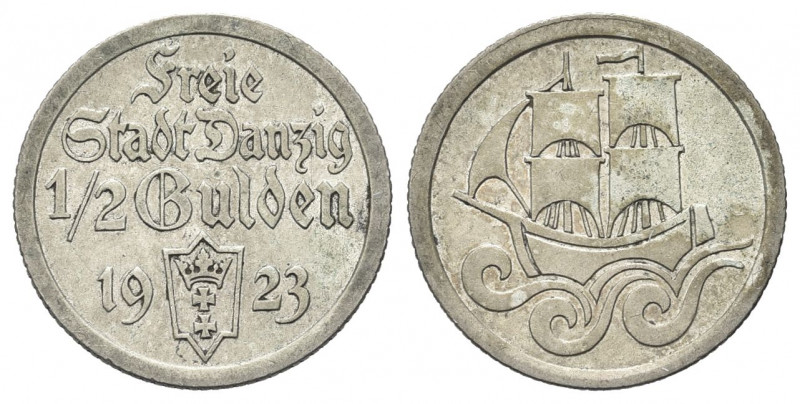 POLONIA
Danziga. Stato Libero, 1920-1939.
1/2 Gulden 1923.
Ag gr. 2,48
Dr. I...