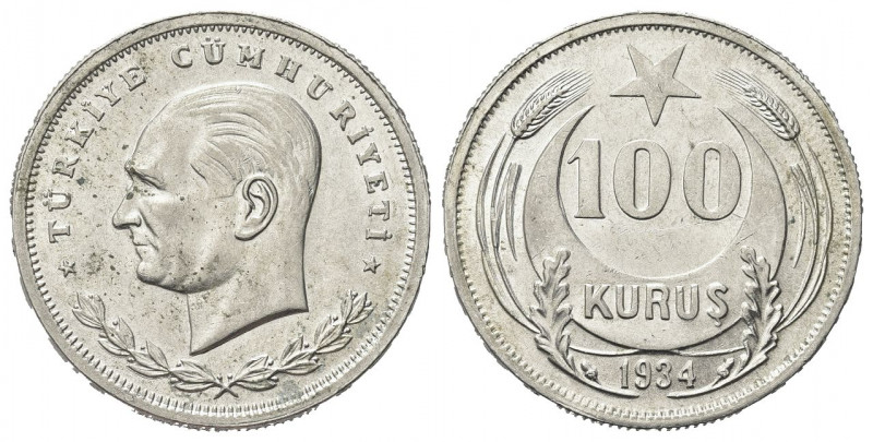 TURCHIA
Repubblica, dal 1923.
100 KURUŞ 1934.
Ag gr. 11,97
Dr. Testa a s. di...