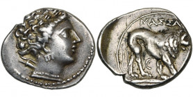GAULE TRANSALPINE, Massalia, AR drachme, 215-200 av. J.-C. D/ T. d''Artémis à d., avec arc et carquois. R/ MAΣΣA Lion marchant à d. Entre les pattes, ...