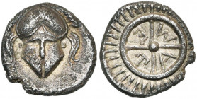 THRACE, MESEMBRIA, AR diobole, 400-380 av. J.-C. D/ Casque corinthien avec panache de f. R/ M-E-T-A entre les quatre rayons d''une roue. Cercle rayonn...