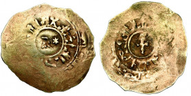 ITALIE, SICILE, Roger II, roi (1130-1154), AV tari, 1140-1154, Amalfi. D/ Au centre, R*·. Légende pseudo-coufique sur le tour. R/ Croix entre deux poi...
