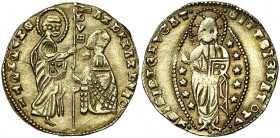 ducat. Imitation du ducat vénitien d''Andrea Dandolo (1344-1354). D/ Le doge agenouillé, recevant une bannière de saint Marc. R/ Le Christ deb. de f. ...