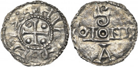 BASSE-LOTHARINGIE, AR denier, à partir de 925, atelier mosan. Imitation du denier de Cologne au nom d''Henri Ier, roi (919-936). D/ Croix cantonnée de...