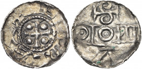 BASSE-LOTHARINGIE, AR denier, à partir de 925, atelier mosan. Imitation du denier de Cologne au nom d''Henri Ier, roi (919-936). D/ Croix cantonnée de...