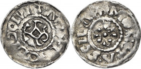 LIEGE, Principauté, AR denier anonyme. Au type immobilisé de Charles le Simple (911-922). D/ + LEODIO CIVIITΛS Monogramme carolin déformé, avec C angu...