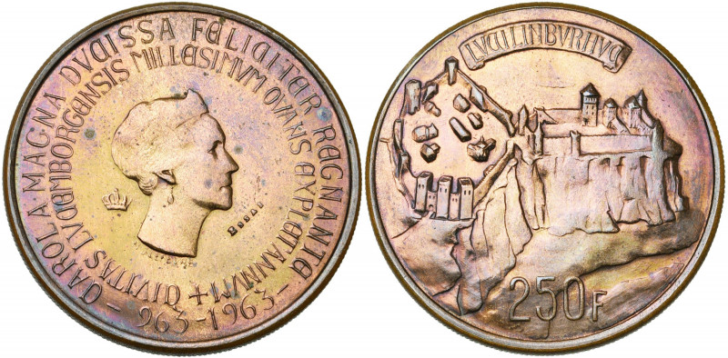 LUXEMBOURG, Charlotte (1919-1964), 250 francs, 1963. Essai en cuivre. Millénaire...