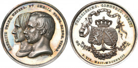 PAYS-BAS, AR médaille, 1853, Menger. Mariage d''Henri d''Orange-Nassau et d''Amelia de Saxe-Weimar-Eisenach. D/ B. accolés à g. R/ Les écus des époux ...
