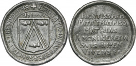 PAYS-BAS MERIDIONAUX, Bruges, Etain méreau, 1615. Décès de Maathias van Monikerede. D/ Ecu sous la date. R/ Inscription en six lignes. Béthune 88. 23m...