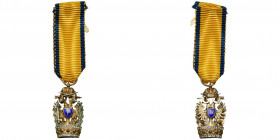 AUTRICHE-HONGRIE, Ordre impérial de la Couronne de fer, miniature (15 mm) avec glaives croisés et rameaux d''olivier (décoration de guerre), en vermei...