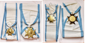 SUEDE, Ordre d''Amarante, ensemble de grand-croix, composé de deux bijoux en bronze doré, l’un avec écharpe blanche liserée de bleu ciel pour homme et...