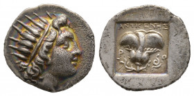 Rhodes 167-188 avant J. C.
Drachme, AG 1.36 g. Sear 5063 presque Superbe