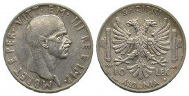 Vittorio Emanuele III, 1939-1943.
10 Lek 1939 a. XVII Roma, Superbe