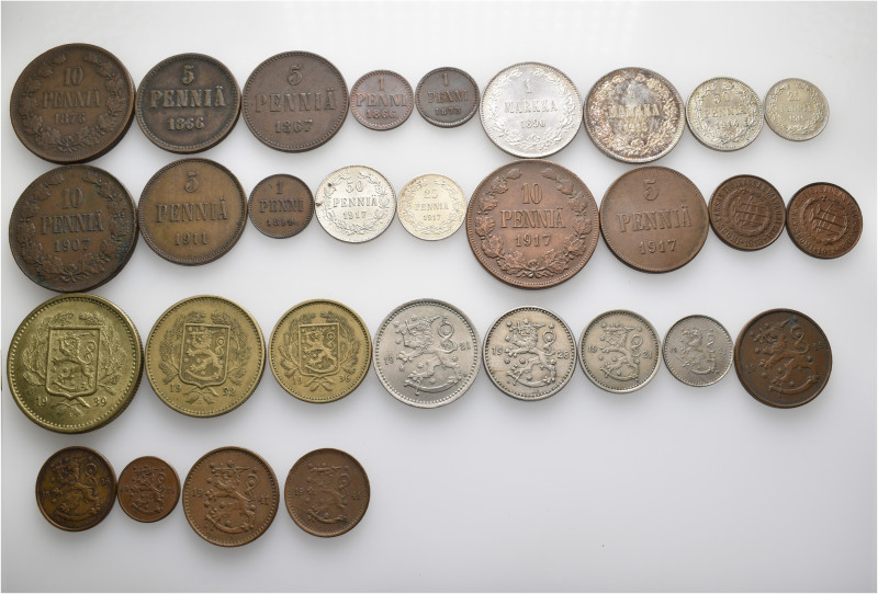 A lot containing 30 silver and bronze coins. All: Finland. Very fine to extremel...