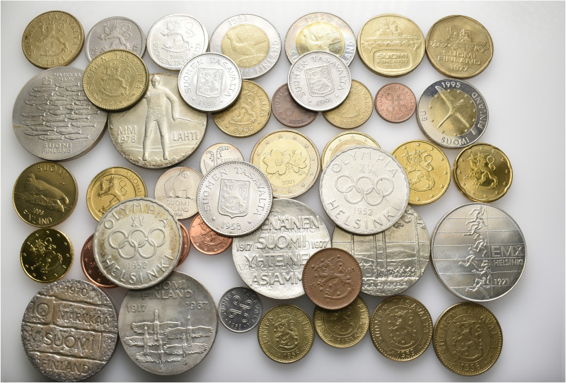 A lot containing 43 silver, bronze and copper-nickel coins. All: Finland. Good v...