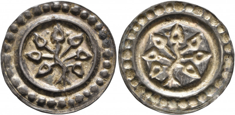 GERMANY. Lindau, Abtei. 1220-1240. Bracteate (Silver, 21 mm, 0.47 g), under roya...