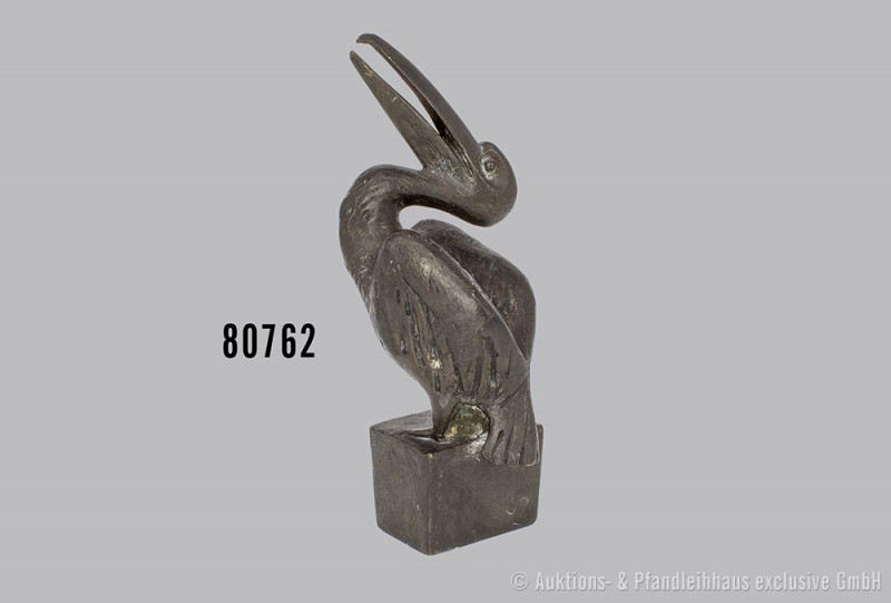 Bronze, Pelikan, auf Plinthe, H 22,5 cm, undeutlich monogrammiert, Gießerei Schm...
