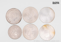 Niederlande, Konv. ca. 39 Silbermünzen, dabei 2 1/2 Gulden 1938, 23 x 2 1/2 Gulden 1950er/60er Jahre, 9 x 10 Gulden 1970, etc., gemischter Zustand, 1 ...