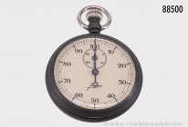 Junghans Stoppuhr, 1/100 min Einteilung, 29a, 28041, D ca. 48 mm, vermutlich Kriegsmarine 2. WK, neu lackiert, leichte Kratzer, ansonsten guter Zustan...