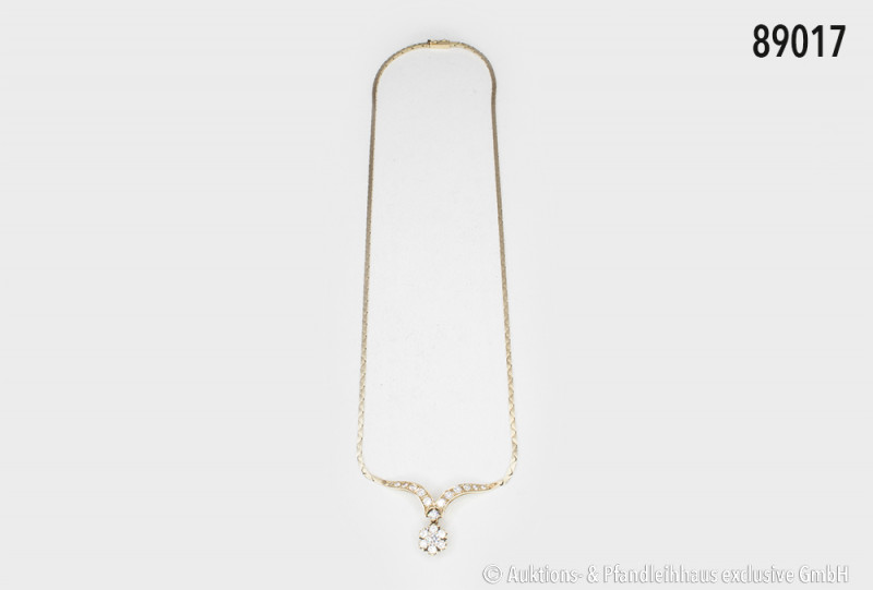 Collier, 585er Gelbgold, mit Anhänger mit 20 Brillanten, zusammen 1,32 Karat, mi...