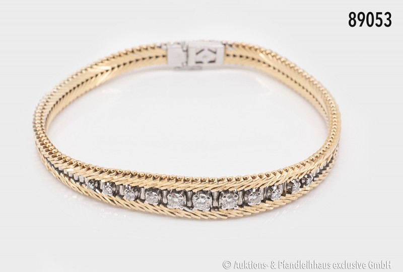 Armband, 750er Gelbgold, mit 11 Diamanten, von ca. 0,01 bis 0,15 ct., in Weißgol...