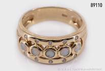 Ring, 585 Gelbgold, mit 5 Opal-Cabochons, ca. 10 Punktdiamanten, Durchbrucharbeit, ca. 7,2 g Gesamtgewicht, Größe ca. 57, 1 Opal beschädigt, ansonsten...