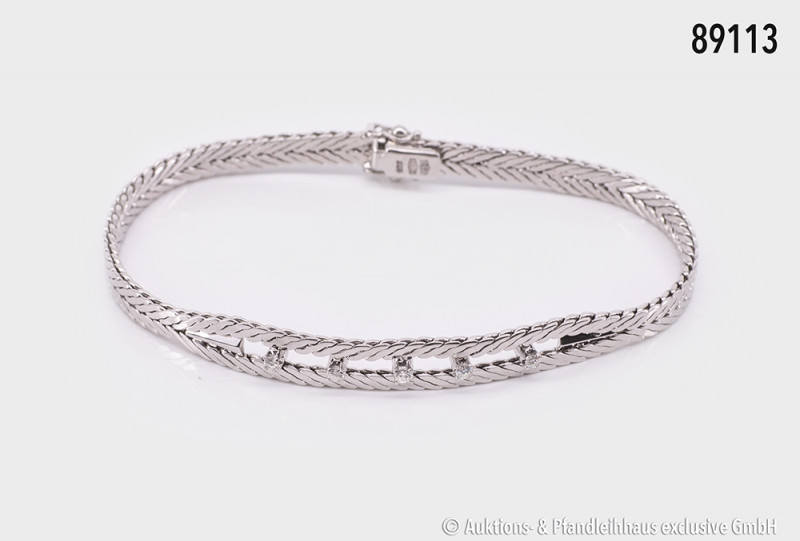 Armband, 750 Weißgold, mit Sicherheitsschließe, 5 Punktdiamanten, L ca. 19 cm, 1...