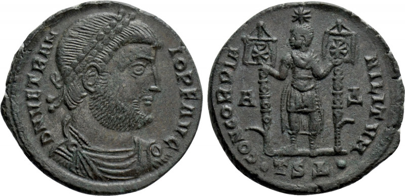 VETRANIO (350). Ae. Thessalonica. 

Obv: D N VETRANIO P F AVG. 
Laureate, dra...