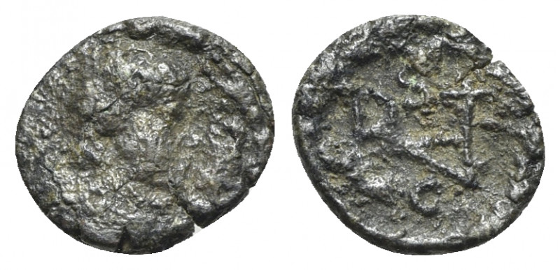 Ostrogoths, Athalaric (526-534). Æ Nummus (11mm, 0.80g, 6h). Rome, in the name o...