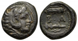 Kings of Macedon, Alexander III 'the Great' (336-323 BC). Æ (16mm, 6.50g). Uncertain mint in Macedon. Head of Herakles r., wearing lion skin. R/ Club ...
