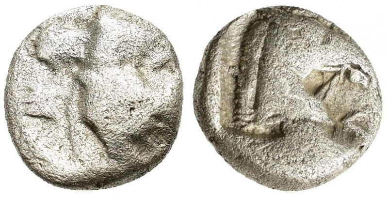 Thessaly, Pharsalos(?), mid-late 5th century BC. AR Obol (9mm, 0.90g). Helmeted ...