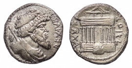Numidia
Juba I (60-46 BC) - Denarius - Mint: Utica - Obverse: Diademed and draped bust right, scepter over shoulder - Reverse: Octastyle temple - gr....