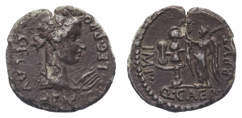 Q. Caepio Brutus and C. Flavius Hemicillus - Fourrée Denar 43-42 BC - Mint: movi...