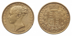 Victoria (1837-1901) - Gold Sovereign 1852 - Mint: London - Obverse: Bare head left - Reverse: Crowned shield within wreath - gr. 7,92 - Good very fin...