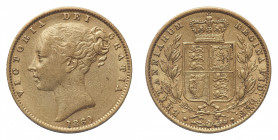 Victoria (1837-1901) - Gold Sovereign 1860 - Mint: London - Obverse: Bare head left - Reverse: Crowned shield within wreath - gr. 7,96 - Good very fin...
