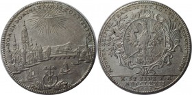 Altdeutsche Münzen und Medaillen, FRANKFURT. Konventionstaler 1772. Stadtansicht / Adler in Kartusche. Silber. Schön 82. Vorzüglich