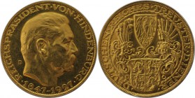 Deutsche Münzen und Medaillen ab 1871, MEDAILLEN UND JETONS. GOETZ-MEDAILLEN. Hindenburg. Goldmedaille 1927 D, München. Auf den 80.- Geburtstag des Re...