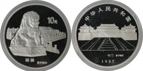 Weltmünzen und Medaillen , China. Palastmuseum in Peking. Löwe. 10 Yuan 1997, Silber. Polierte Platte, mit Kapsel