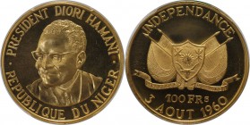 Weltmünzen und Medaillen, Niger. Präsident Diori Hamani. 100 Francs 1960, Gold. KM 4. PCGS PR66 CAM