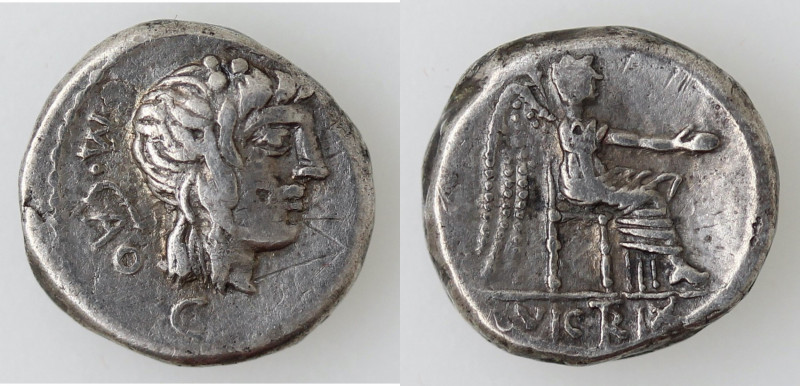 Repubblica Romana. Gens Porcia. M. Porcius Cato. 89 a.C. Quinario. Ag. D/ M CATO...