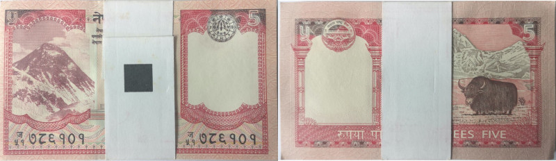 Cartamoneta Estera. Nepal. Mazzetta di 100 pezzi da 5 Rupie 2010. FDS. (5721)