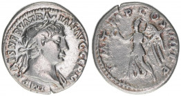 Traianus 98-117
Römisches Reich - Kaiserzeit. Denar. P M TR P COS IIII P P
Rom
3,17g
Kampmann 27.49
ss