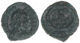 Theodosius I. 379-395
Römisches Reich - Kaiserzeit. Bronzemünze AE 4. VOT X MVLT XX
1,65g
Kampmann 160.40
ss